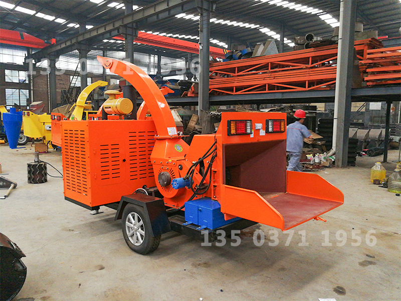 園林樹枝粉碎機(jī)設(shè)備