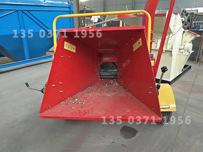 小型柴油樹枝粉碎機(jī)