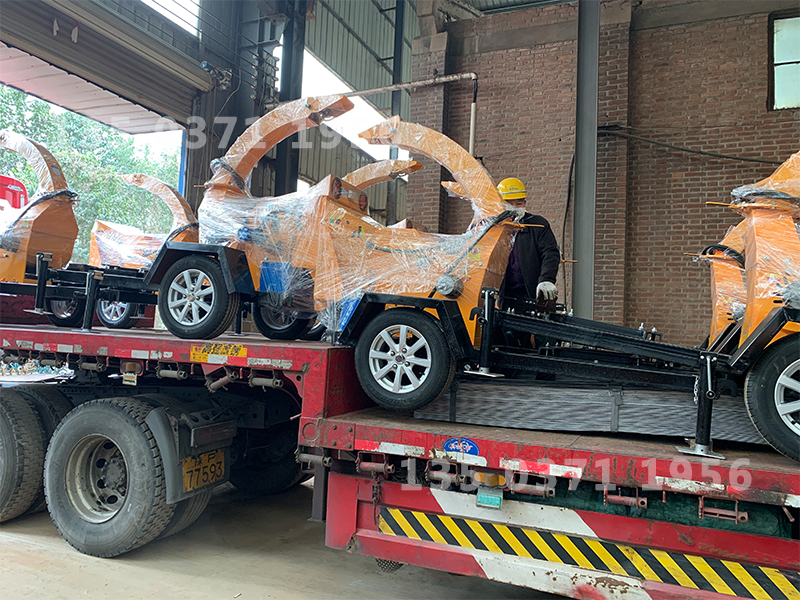 園林工程機(jī)械粉碎機(jī)