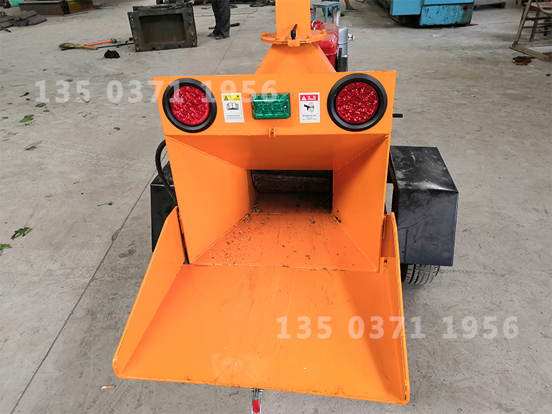 大型移動樹枝粉碎機