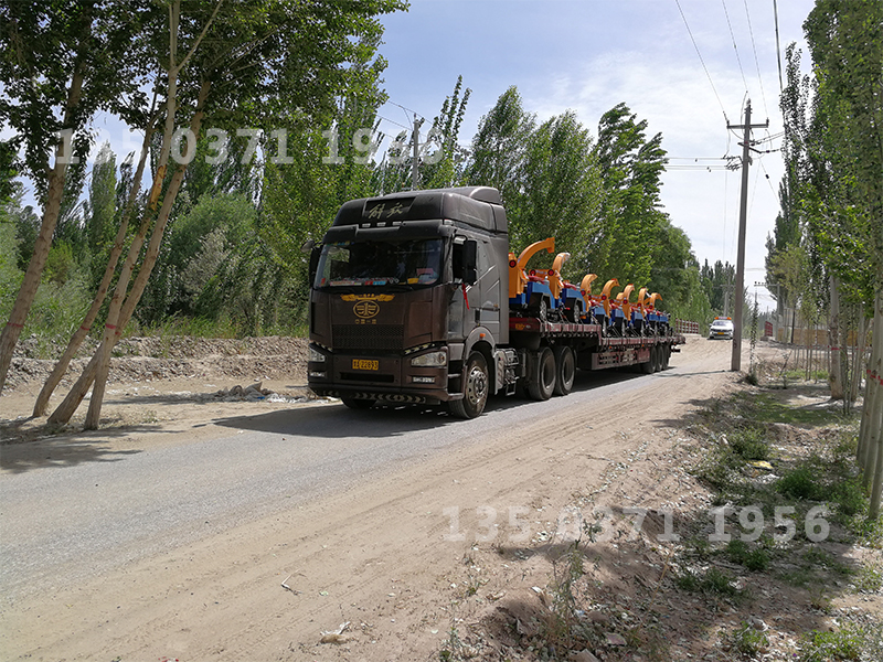 大型粉碎樹枝機(jī)器