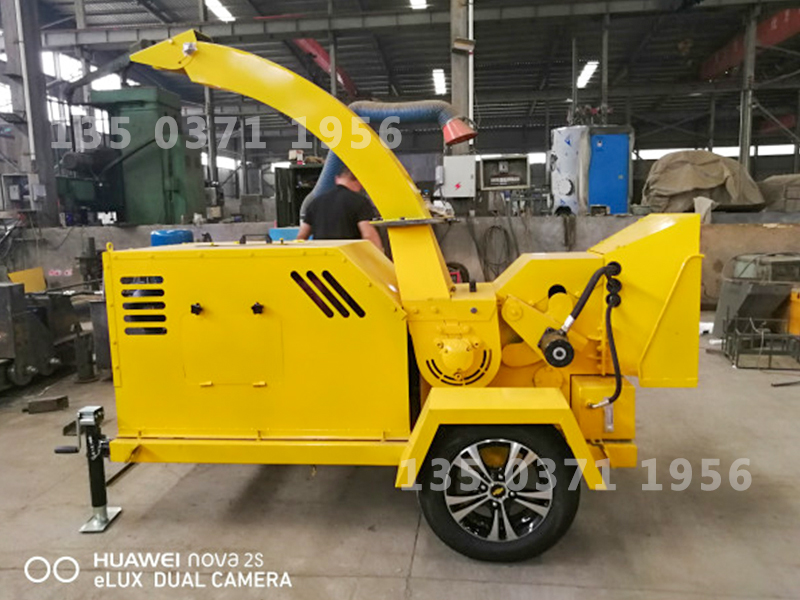 小型電動(dòng)樹(shù)枝粉碎機(jī)